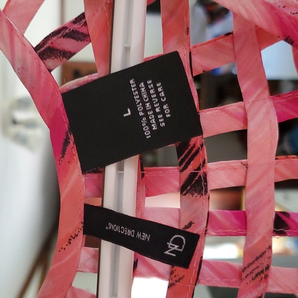 Pink - Picture 5 of 5